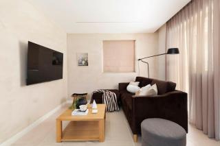 The J Luxury Apartments Near Mahane Yehuda - Perfect for Shabbat Stays - 7