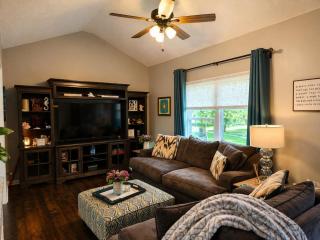 World Cup Retreat | Pool • Sleeps 8 • KC - 7