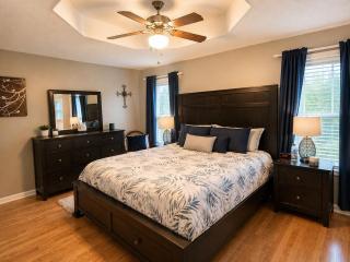 World Cup Retreat | Pool • Sleeps 8 • KC - 4
