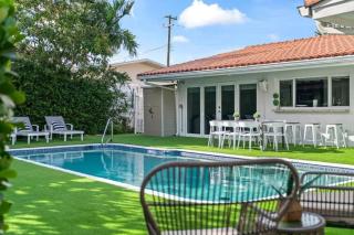 Casa Dior Waterfront Pool Beach - Miami - 4