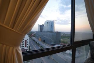 SKYPARK ONE GULBERG GREENS - PREMIUM TWO-BEDROOM APARTMENT By ALVIS SUITE - 9