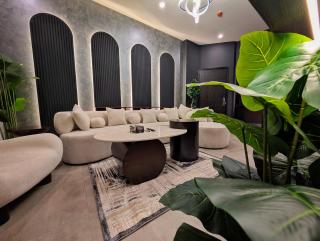 SKYPARK ONE GULBERG GREENS - PREMIUM TWO-BEDROOM APARTMENT By ALVIS SUITE - 3