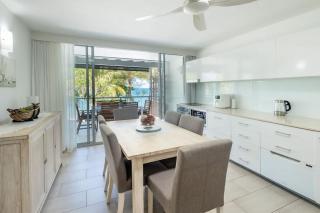 Sublime Palm Cove 2BR Beachfront Apt - Lagoon Pool - 7
