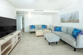 Sublime Palm Cove 2BR Beachfront Apt - Lagoon Pool - 5