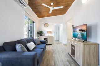 Seaside Serenity Modern Cottage with Spa - 4