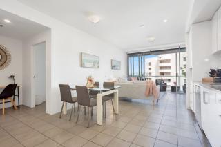 Luxury 1BR Apartment @ Harbour Lights Cairns - 7