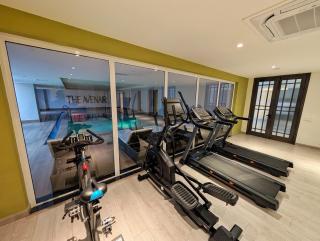 Apartment in Gulberg MM Alam - The Avenair Central Stay - 1
