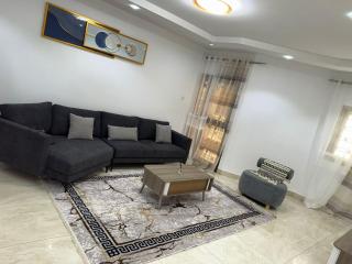 Jolie Appartement Meublé À Louer À Mermoz - 0