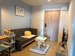 Cozy 1 bed flat on Sukhumvit - BTS - Shuttle Bus - Netflix - 0