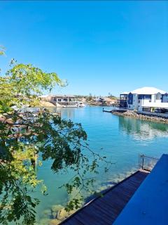 Apollo Stayz Waterview Bliss 5 - luxury canal-pool-jetty-spa - 1