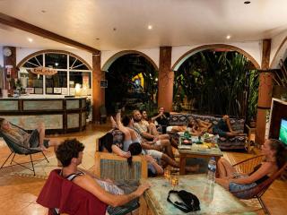 Cool Vibes Beach Hostel - 9