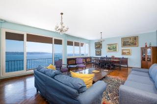Waterfront Penthouse Apt with a Stunning View - 5