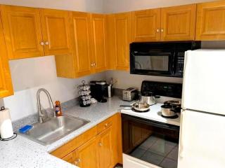 Downtown 2BR Gem - Sleeps 8 - near CSU & Stadiums - 4
