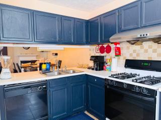 Spacious 2BR Home with Fenced Deck, Office and Arcade - Sleeps 6 - 4