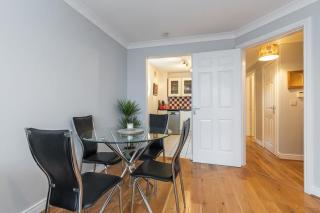 Holywell Rise Swords - 4