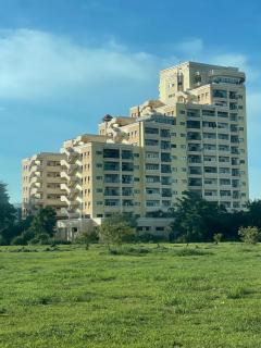 Large Apartment with 2 bedrooms and amenities - 1