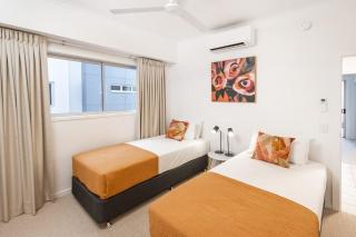 Panoramic views 3BR Cairns City Apartment - 4