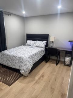 Cozy 3BR Suite at Winnipeg South - 4