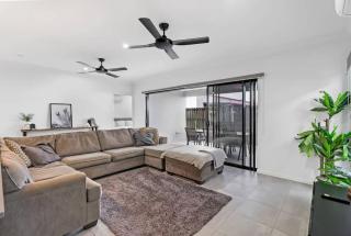 Manoora Haus - Industrial Oasis near Parks & Beach - 2