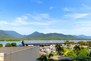 Madison Magic - Waterfront Balcony Haven with Pool - 1