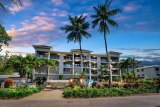 Marron at Island Views—Beachfront Boutique Bliss - 4