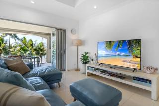 Blanco Beachfront Beauty - Chic Palm Cove Hideaway - 3