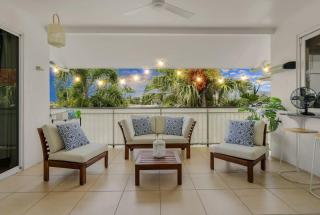 Palmia - Family Retreat near Esplanade & City Centre - 0