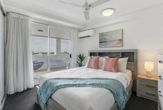 "Cairns Sky" A Central Resort-style Retreat - 0