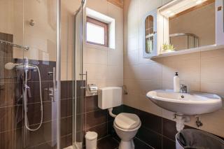Family Friendly Kraševec Lodge - Happy Rentals - 1