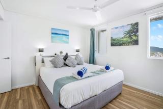 Cairns City Escape - Elevated Modern Haven with Pool - 6