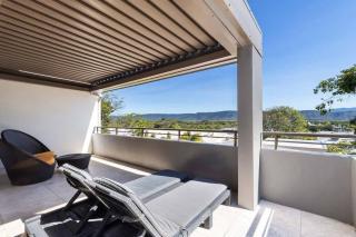 Villa Mercedes - Poolside Tranquility on Murphy St - 8