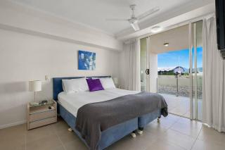 Resort-Style Cityview Getaway in Perfect Location - 6
