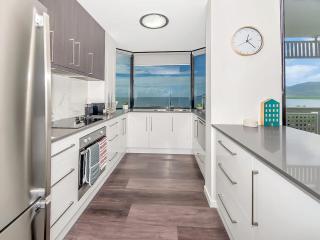 'Luxury Waterfront' Spectacular Oasis in the City - 7