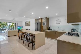 Morado at Island Views—A Palm Cove Poolside Oasis - 8