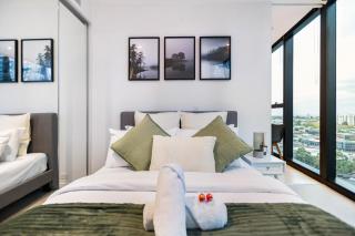 High Life in Southbank 2BR 2BA with Rooftop Spa - 8