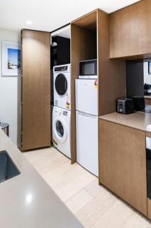 High Life in Southbank 2BR 2BA with Rooftop Spa - 2