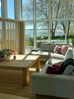 First-Row Holiday Home With A Fantastic View - 3