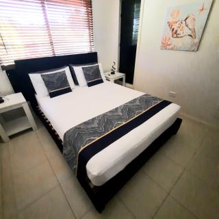 ISLAND ROOM on Magnetic Island - 2