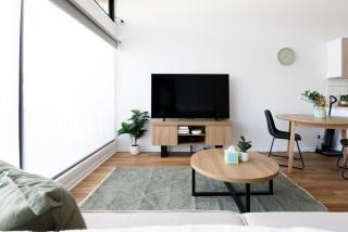 Modern Studio Near Burnie | Cozy & Bright - 9