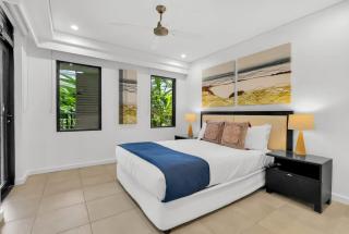 Poolside at Temple Resort - A Lush Tropical Escape - 7