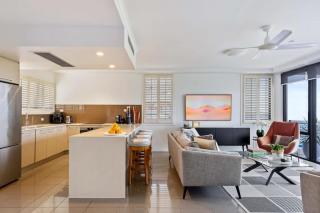 The Abbott—A Sea-Swept Esplanade Abode - Cairns - 9