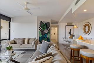 The Abbott—A Sea-Swept Esplanade Abode - Cairns - 2