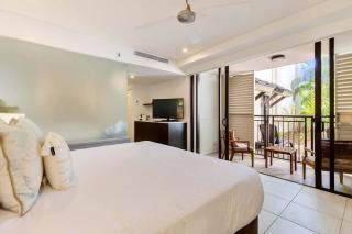 Sunny Swim-out Serenity with Direct Beach Access - Port Douglas - 8