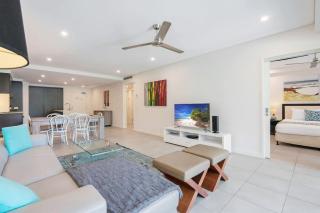 Swim-out Tropical Getaway by Four Mile Beach - 9