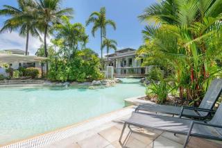 Swim-out Tropical Getaway by Four Mile Beach - 4