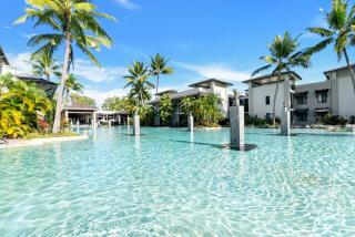 Swim-out Tropical Haven at Temple Resort - 7