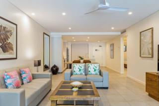 'The Palms' Swim-out Comfort meets Tropical Charm - 7