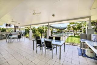 Trinity Beach Bliss - Experience Tropical Living - 5