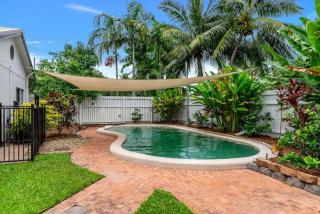 Casa Del Mar - Poolside Retreat Near Trinity Beach - 6