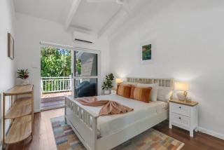Nirvana - Steps to Four Mile Beach with Shared Pool - 7